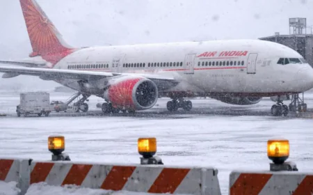 Emirates, Etihad and Air India Cancel UAE–US Flights as Snowstorm Hits East Coast