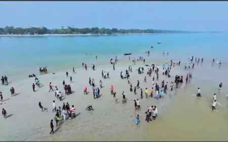 Gopalganj’s river sandbank turns into recreation hub