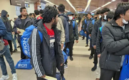 Conflict-hit Bangladeshis return home 4 days late