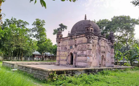 Mughal-era marvel Ghaghra Khan Bari Jame Mosque in Sherpur