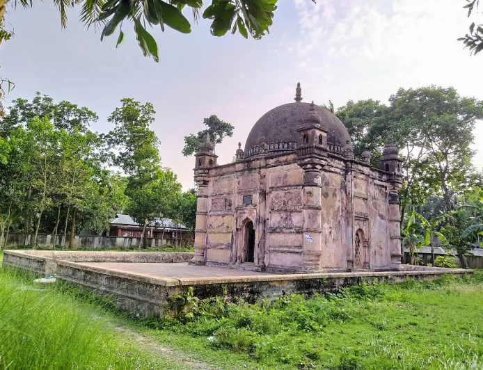 শেরপুরের মুঘল-আমলের স্থাপনা ঘাঘড়া খান বাড়ি জামে মসজিদ
