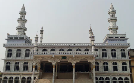 ‘Jamil Madrasa Jame Masjid’ largest mosque in North Bengal