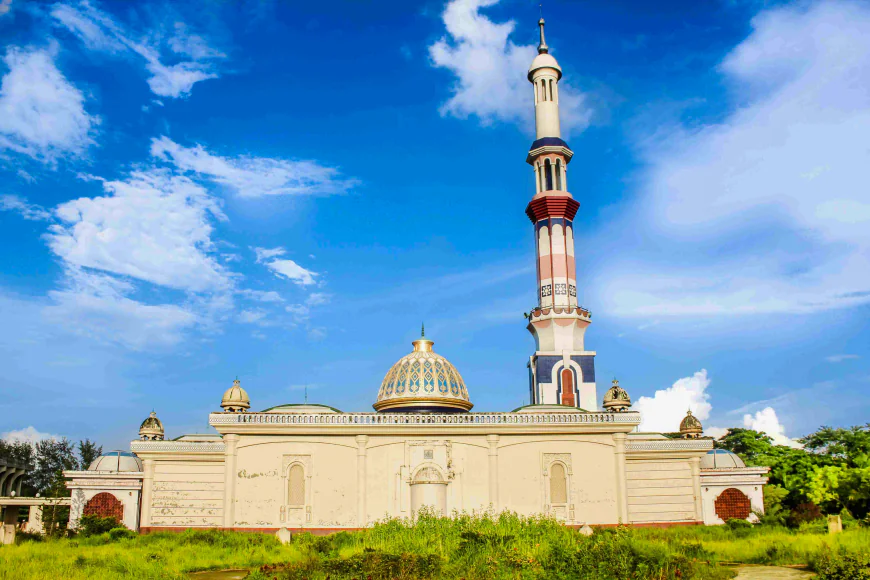 Barishal’s Baitul Aman Jame Masjid a major tourist attraction ...