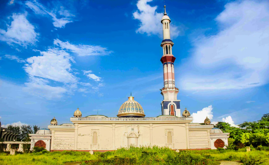 Barishal’s Baitul Aman Jame Masjid a major tourist attraction