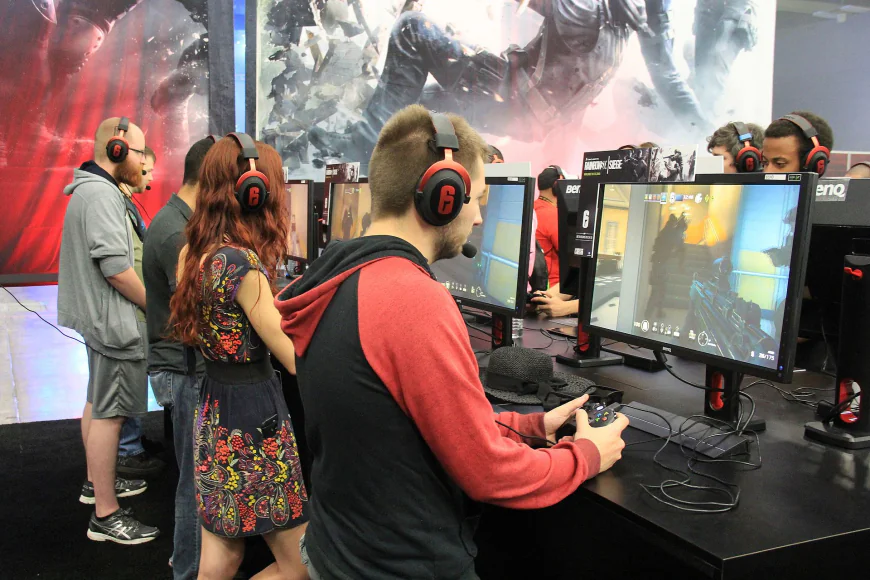 US govt targets gamers to fill air traffic controller shortage