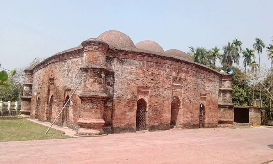 Cumilla’s centennial three-domed mosque stands as a witness to history