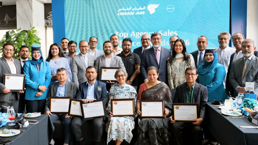 Oman Air honours top agents in BD ahead of daily flight launch