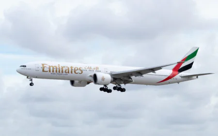 Emirates Boeing 777 pilots declare fuel emergency in Miami