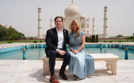 Marco Rubio visits Taj Mahal