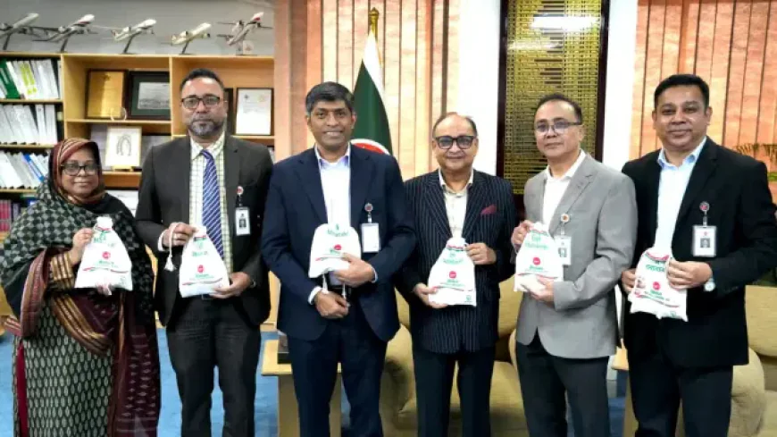 Gifts, special meals for Biman passengers on Eid day