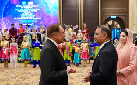 Tarique attends luncheon hosted by Anwar