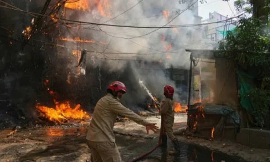 Bangladeshi dies in Delhi hotel blaze
