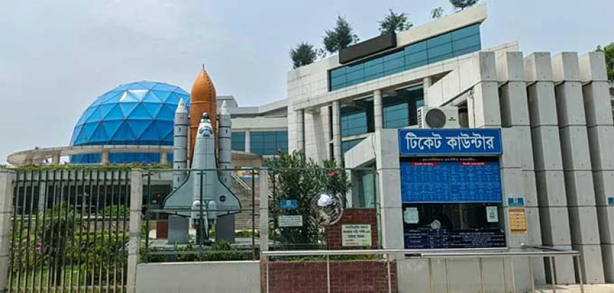 Rajshahi Novo Theatre struggles to attract visitors