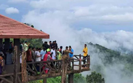 Tourist spots in Bandarban shut for driving rain