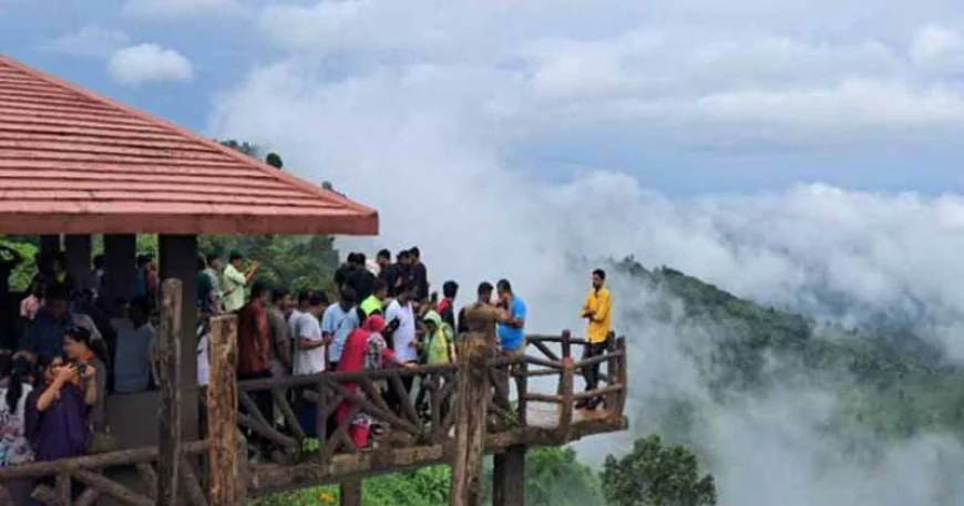 Tourist spots in Bandarban shut for driving rain