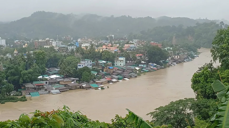 Bandarban floods worsen, road links cut off