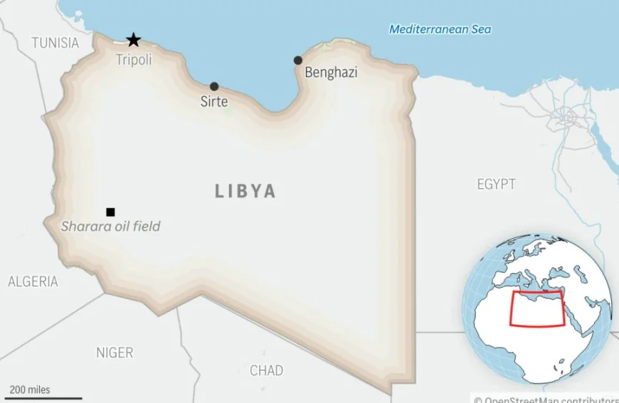 50 migrants feared dead after boat capsizes off Libya