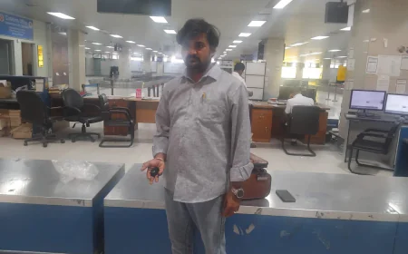 Gold worth Tk1cr seized at Ctg airport