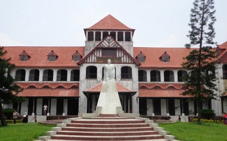 Zia Memorial Museum regains original name