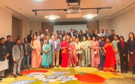 Singapore HC hosts SCP alumni dinner in Dhaka