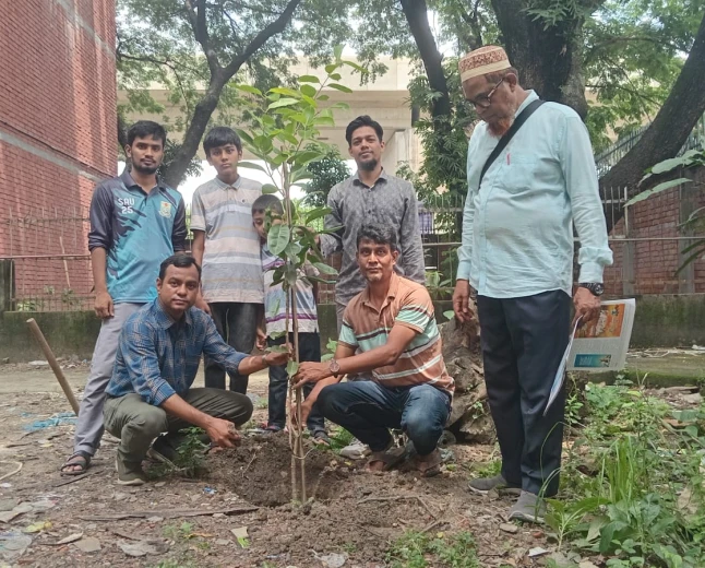 স্বজন সমাবেশের বৃক্ষরোপন