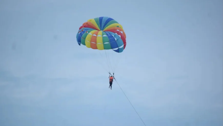 Tourist killed in parasailing fall in Cox's Bazar