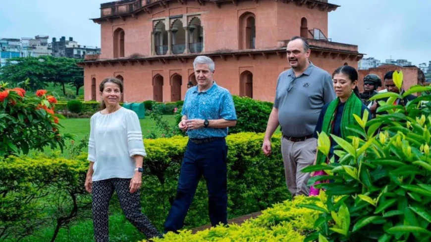 US Pacific Fleet commander visits Lalbagh Fort