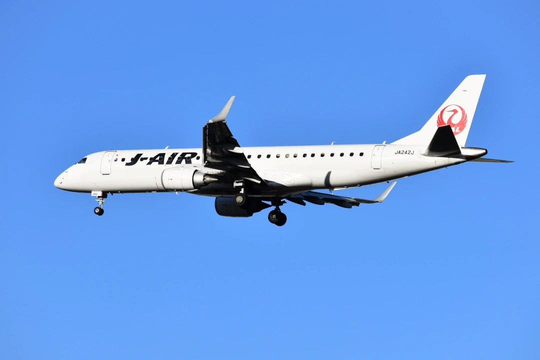 JAL renews Embraer support deal for E-Jet fleet