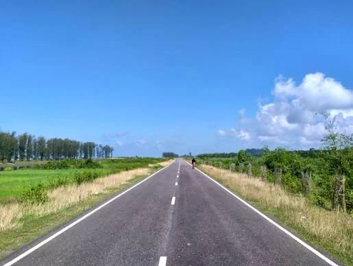 Cox's Bazar-Teknaf Marine Drive draws tourists