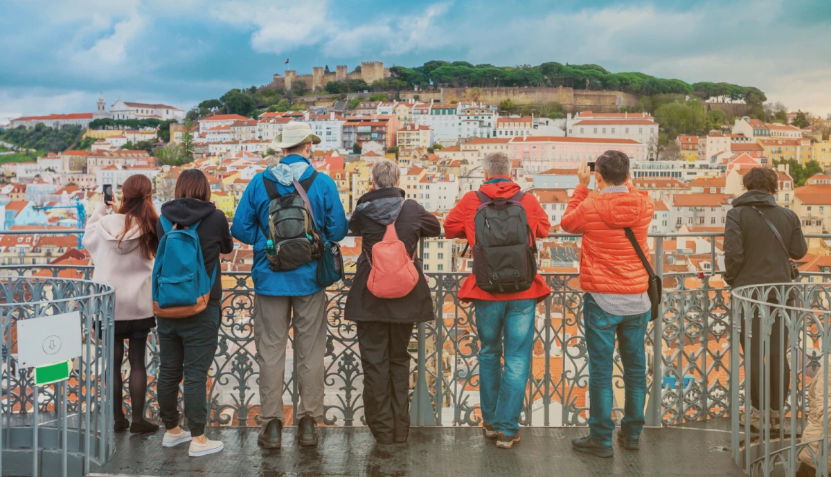 Global tourism growth slows to 0.4% in first half of 2026