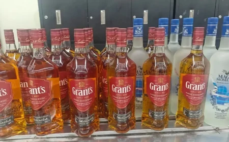 Seven held with 38.5 litres of foreign liquor at Dhaka airport