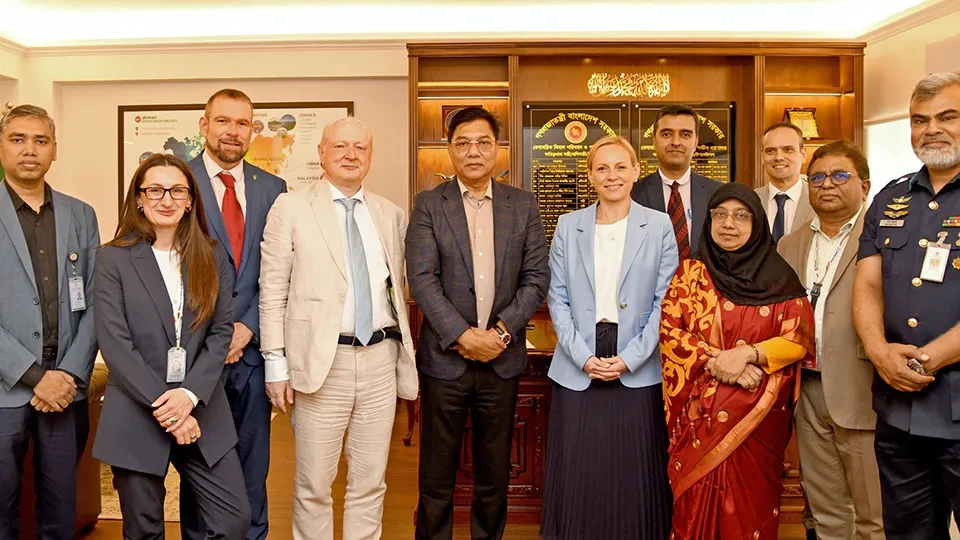 Bangladesh seeks Lufthansa cooperation on aviation, MRO investment