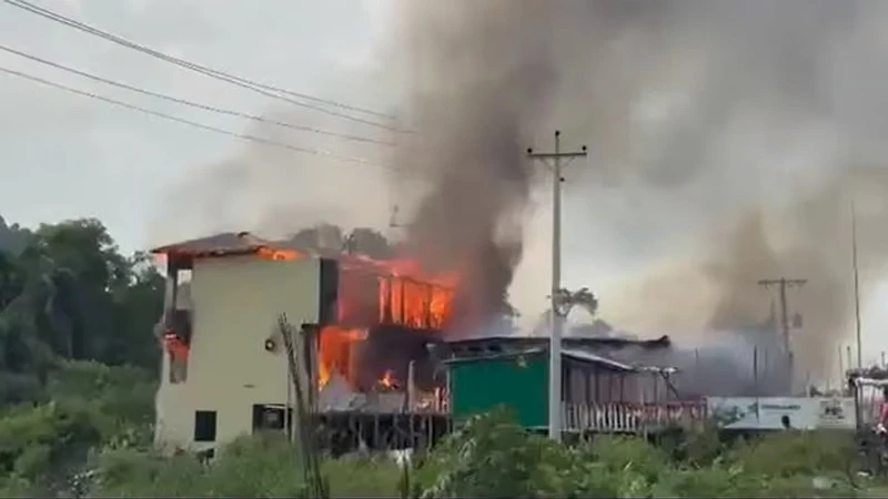 Ten tourists killed in fire at Cox’s Bazar resort