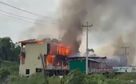Ten tourists killed in fire at Cox’s Bazar resort
