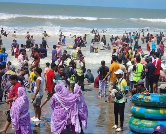 Cox’s Bazar beach attracts large numbers of visitors